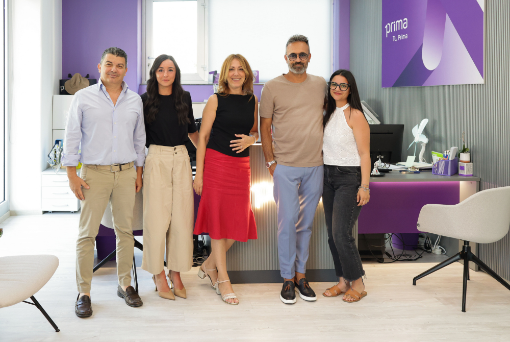 Foto-di-gruppo-Assicenter Home